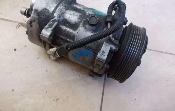Peugeot 406 Air conditioning (A/C) compressor (pump) 1308001760
