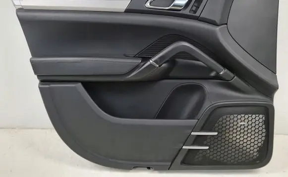 Porsche Cayenne (92A) Front door card panel trim