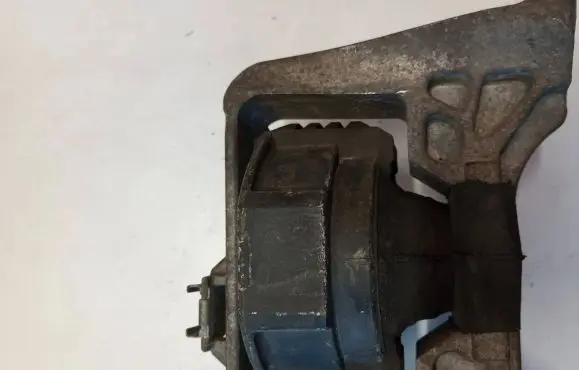 Ford Focus C-MAX Engine mount bracket 326B40