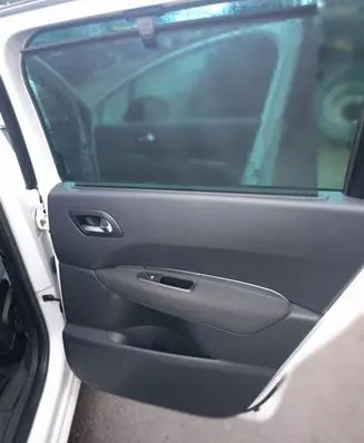 Peugeot 5008 Rear door interior handle