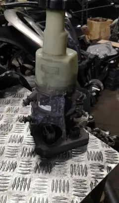 Ford Mondeo MK IV Power steering pump bg913k514ac