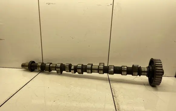 Audi A6 S6 C4 4A Camshaft 046101K