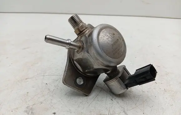 Lexus RX 450H Fuel injection high pressure pump 2310131100