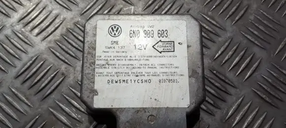 Volkswagen Golf III Airbag control unit/module 6n0909603 5wk4137