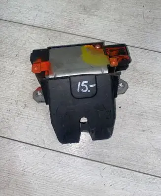 Ford Focus Tailgate/trunk/boot lock/catch/latch 01041111905