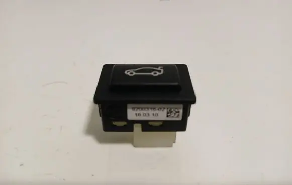 BMW 5 F10 F11 Tailgate opening switch 9200316