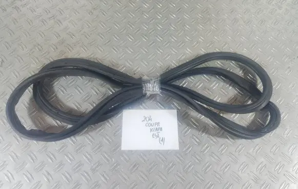 Mercedes-Benz C W204 Seal rubber (tailgate) 