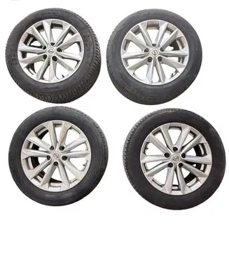 Nissan Qashqai R17 alloy rim