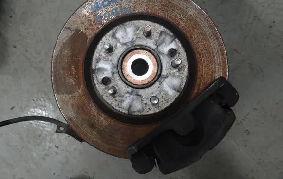 Hyundai i30 Front wheel hub spindle knuckle