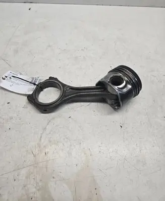 Audi Q7 4L Piston with connecting rod 