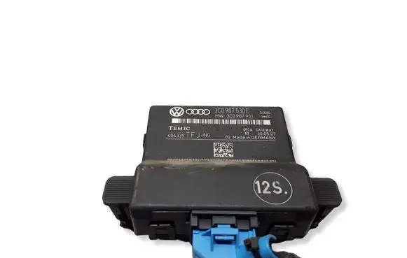 Volkswagen PASSAT B6 Gateway control module 3C0907530E 3C0907951