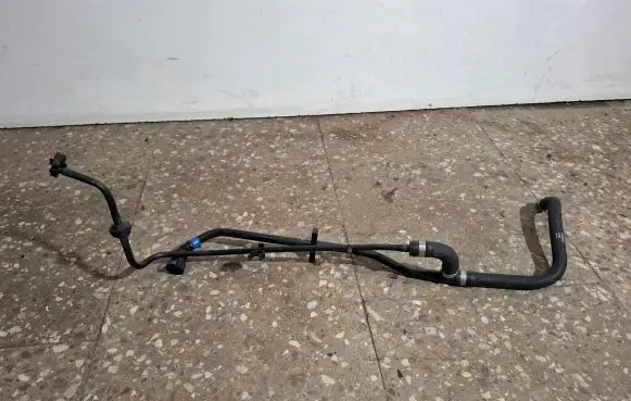 Volvo V60 Engine coolant pipe/hose 31319034 31319032