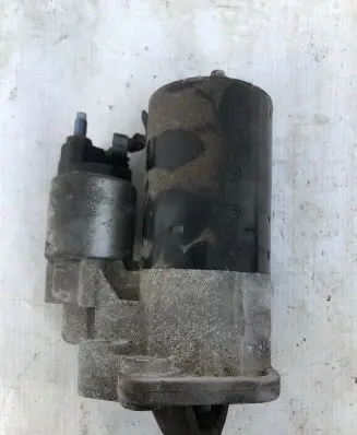 Renault Captur Starter motor 233007970R