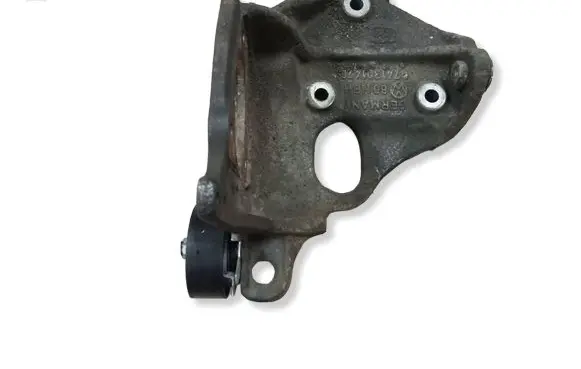 Volkswagen Transporter - Caravelle T4 Fuel pump bracket 074130147C