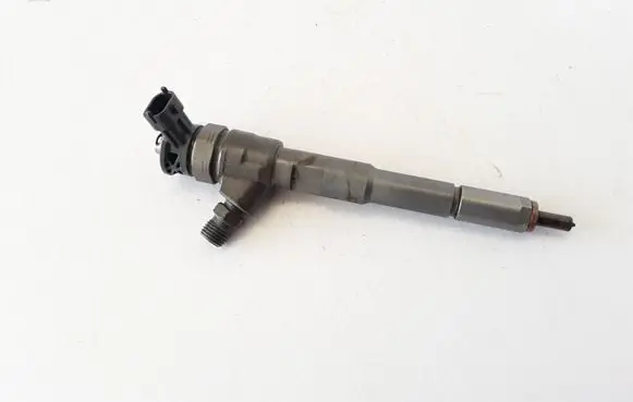 Dacia Sandero Fuel injector 8201453073