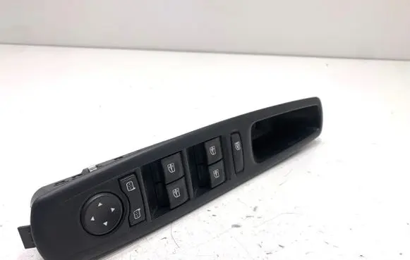Renault Megane III Electric window control switch 809610016R