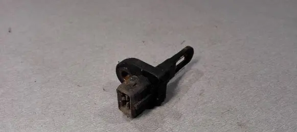 Audi A6 S6 C4 4A Intake air temperature sensor 058905379