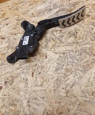 KIA Rio Accelerator throttle pedal