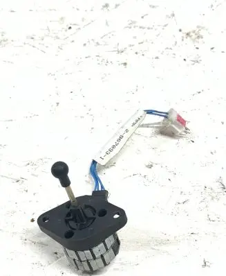 BMW 3 E46 Headlight level adjustment motor 83620489