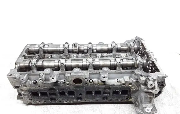 Mercedes-Benz C W204 Engine head R6510160201 R651016020120