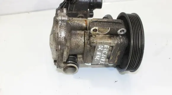 BMW 3 E46 Power steering pump 8674955105 7512537 8674955