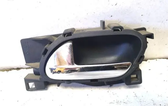 Peugeot 407 Front door interior handle 10018