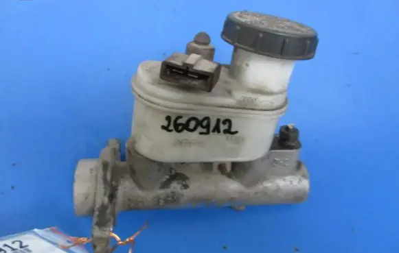 Nissan Almera Tino Master brake cylinder