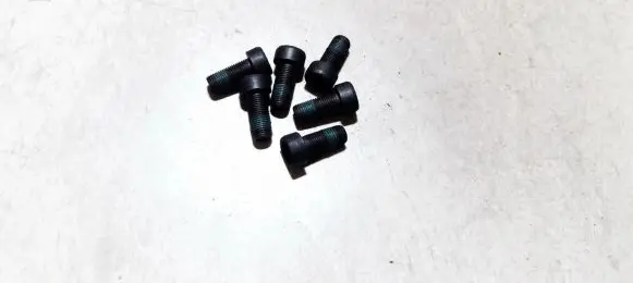 Mitsubishi Outlander Nuts/bolts 