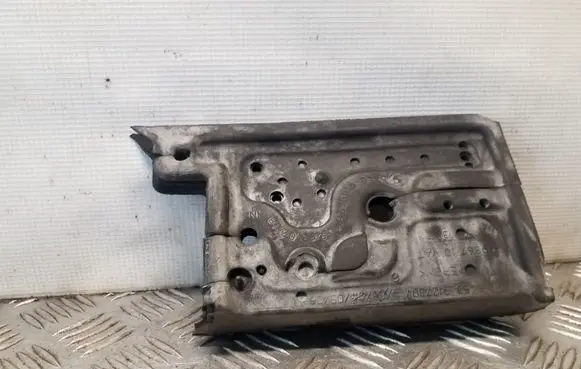 BMW 5 F10 F11 Other engine bay part 9119426 9127397