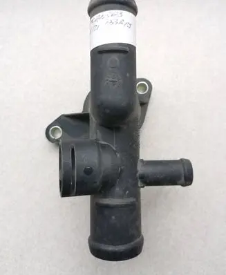 Volkswagen Golf IV Engine coolant pipe/hose 06A121133BB 06A121133J 06A121133