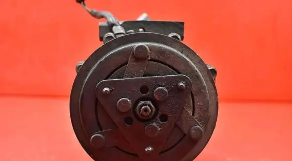 Ford Focus C-MAX Air conditioning (A/C) compressor (pump)