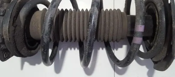 Nissan Qashqai Front coil spring