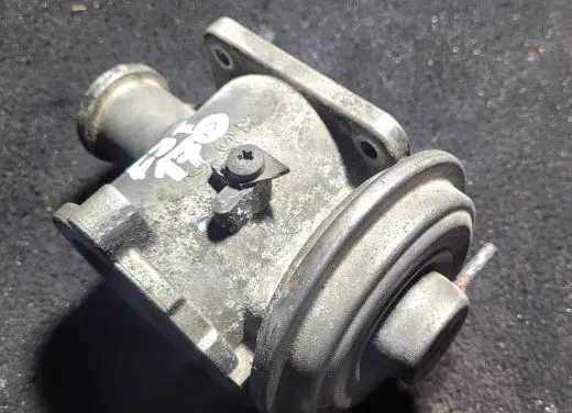 BMW 3 E90 E91 EGR valve