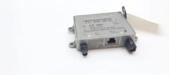 Mercedes-Benz E W211 Aerial antenna amplifier A2118200885 2118200885