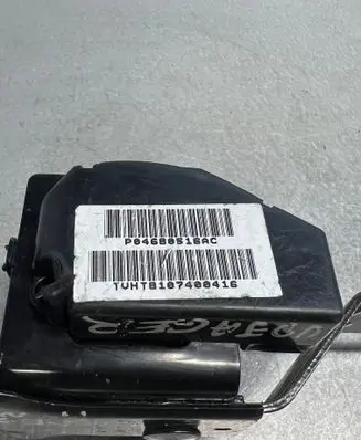 Chrysler Voyager Third row seat belt 04680516A0