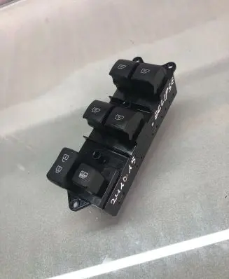 Mitsubishi Eclipse Cross Electric window control switch 8608a575