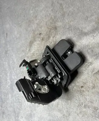 KIA Sportage Rear glass lock/latch C188 8R0827505