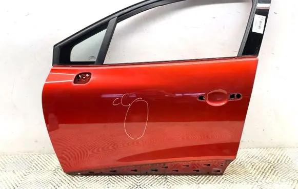 Renault Clio IV Front door