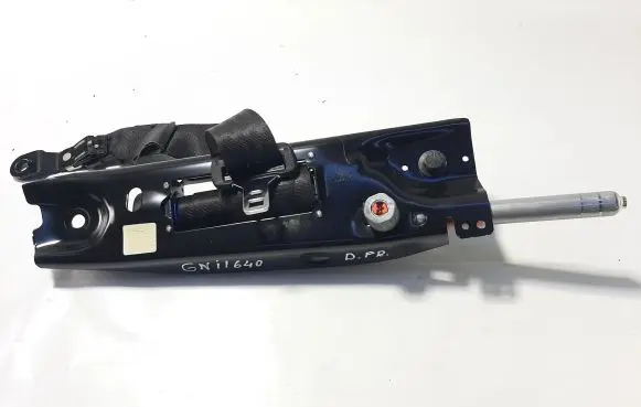 Volvo XC70 Front seatbelt