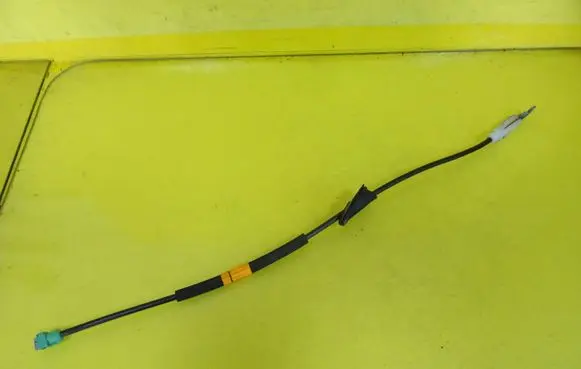 Citroen C4 I Front door cable line 
