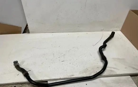 Mercedes-Benz E W211 Engine coolant pipe/hose A2115001972