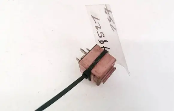 BMW 5 E39 Other relay 0332019168