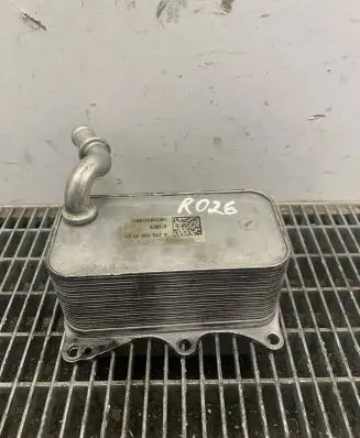 Mercedes-Benz ML W166 Engine oil radiator A2761880001