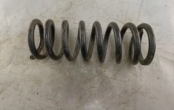 Jeep Grand Cherokee (WK) Front coil spring