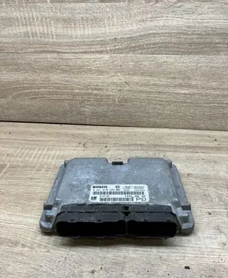 Opel Zafira A Engine control unit/module 24417169 0281010268