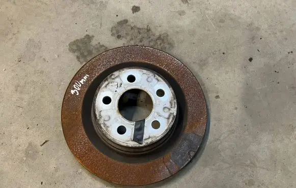 BMW X1 U11 Rear brake disc 6891086 34206891086