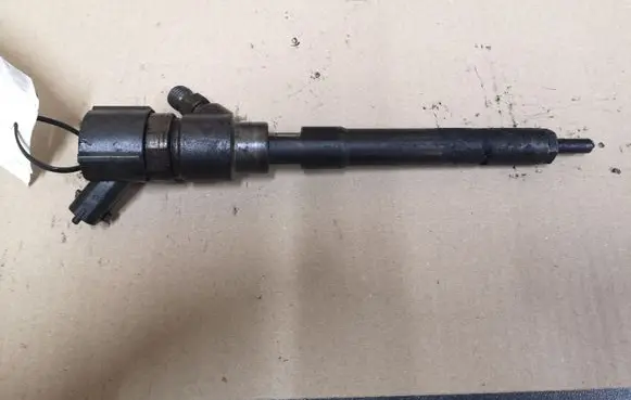 KIA Sportage Fuel injector 0445110258
