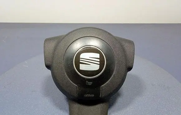 Steering wheel airbag