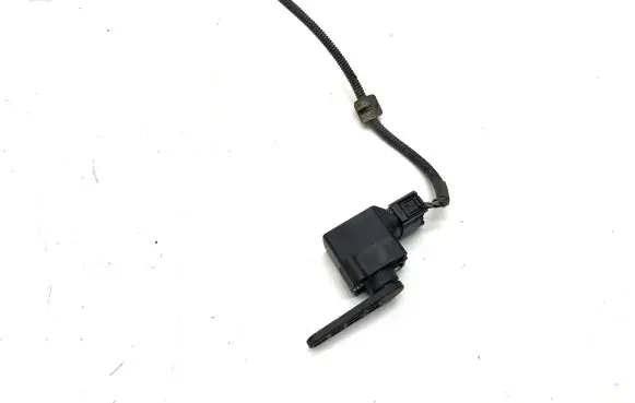 BMW 5 E60 E61 Air suspension front height level sensor 1093698