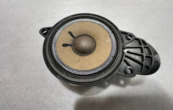 Audi A8 S8 D4 4H Front door speaker 4H0035402